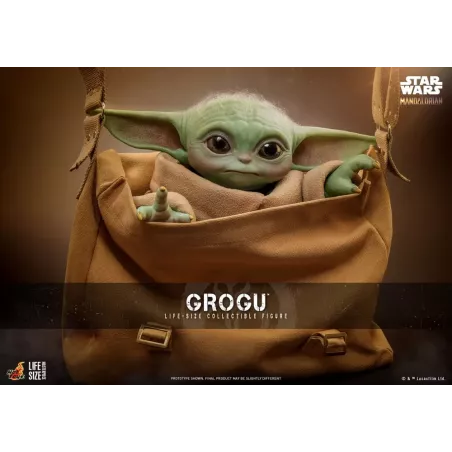 Star Wars: The Mandalorian Life-Size Grogu Hot Toys