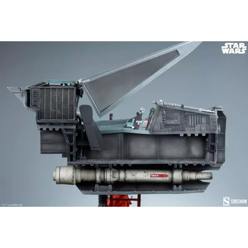 Star Wars Luke Skywalker & X-Wing: Red Five Sideshow