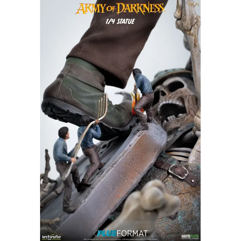 Evil Dead Army of Darkness Ash 1/4 Plus Format Infinite Statue