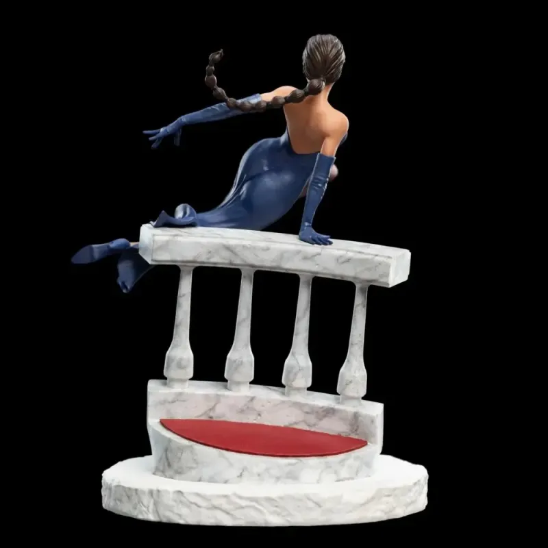 Tomb Raider Lara Croft a deal at the Opera WETA Workshop