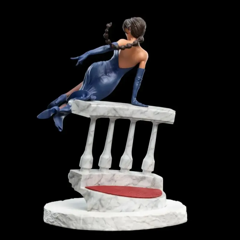 Tomb Raider Lara Croft a deal at the Opera WETA Workshop
