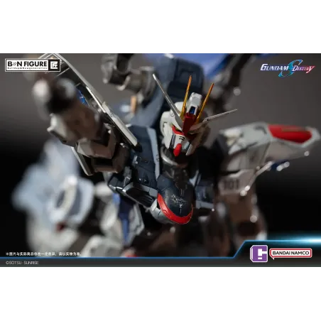 Mobile Suit Gundam FREEDOM GUNDAM vs DESTROY GUNDAM Bandai