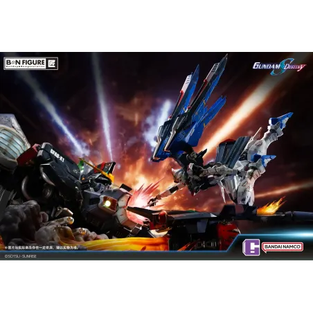 Mobile Suit Gundam FREEDOM GUNDAM vs DESTROY GUNDAM Bandai