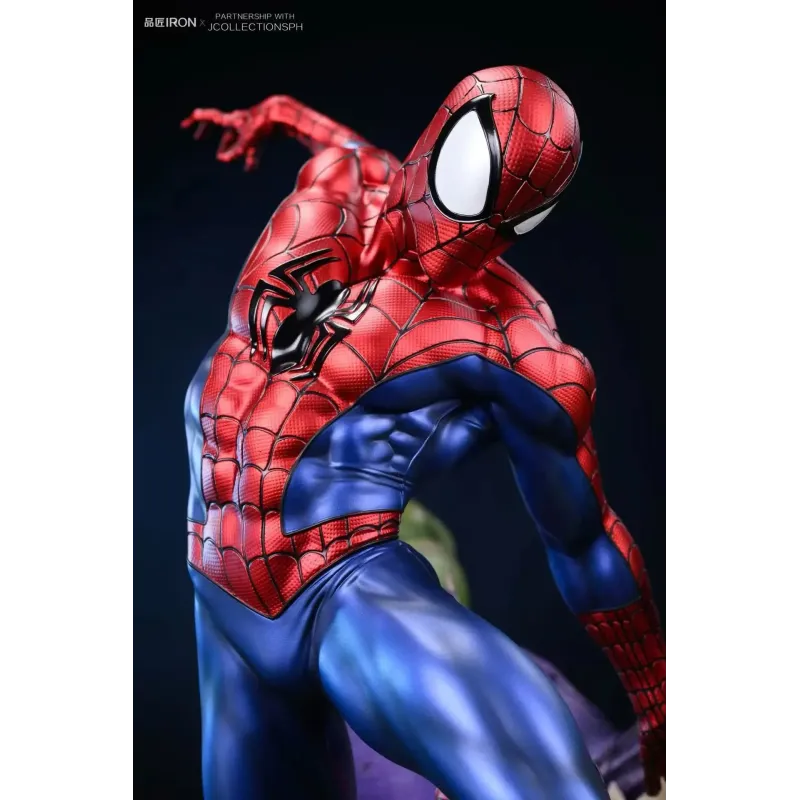 Marvel SpiderMan vs Hulk IRON Studio Pin Jiang
