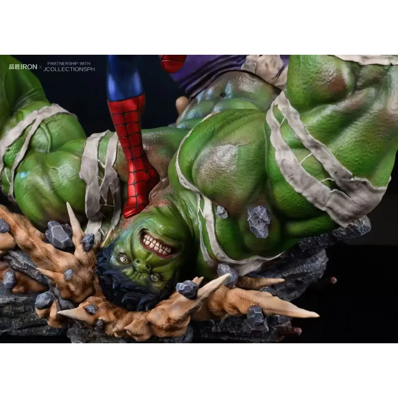 Marvel SpiderMan vs Hulk IRON Studio Pin Jiang