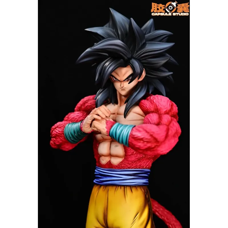 Dragon Ball GT Goku SSJ4 Capsule Studio
