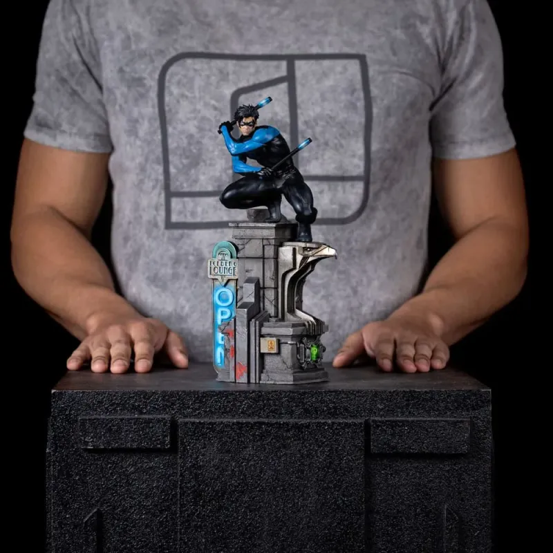 DC Comics Nightwing Iron Studios