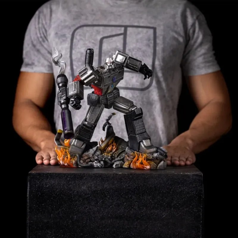 Transformers Megatron Iron Studios