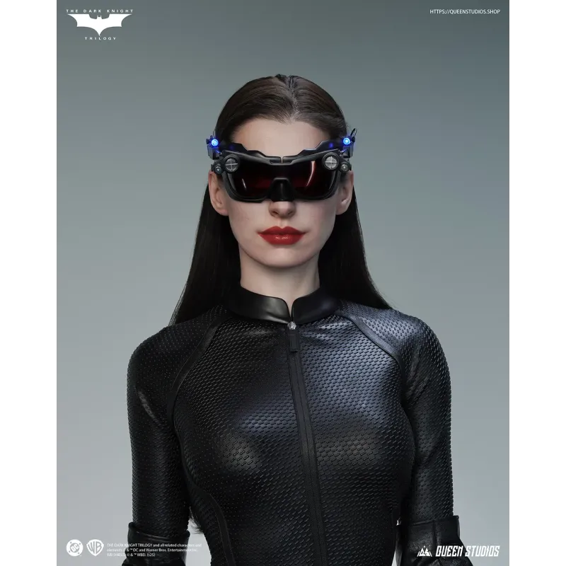 DC The Dark Knight Rises Catwoman Life-Size Queen Studios