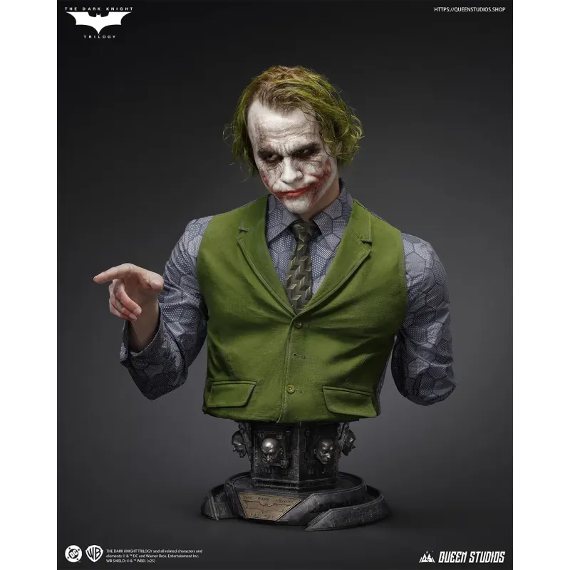 DC The Dark Knight The Joker Bust Queen Studios