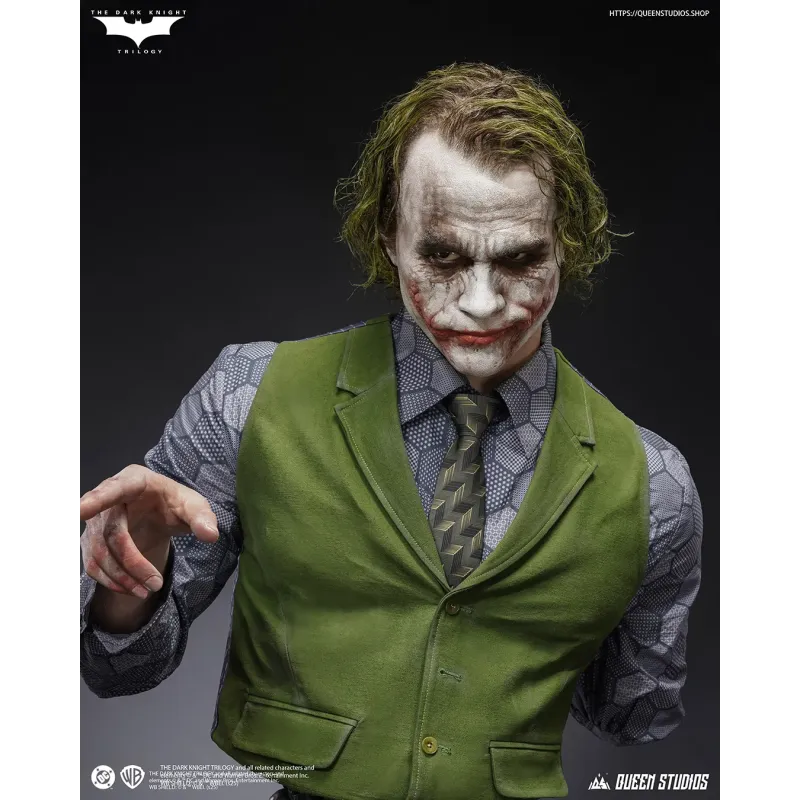 DC The Dark Knight The Joker Bust Queen Studios