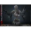 The Terminator T800 Endoskeleton HOTTOYS 1/6 Diecast - Battle Damage