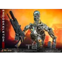The Terminator T800 Endoskeleton HOTTOYS 1/6 Diecast - Battle Damage