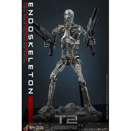 The Terminator T800 Endoskeleton HOTTOYS 1/6 Diecast - Battle Damage
