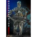 The Terminator T800 Endoskeleton HOTTOYS 1/6 Diecast - Battle Damage