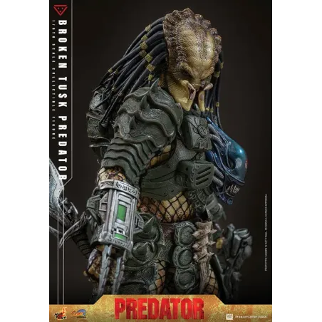 Predator Broken Tusk Hot Toys - Epic Collectible Figure
