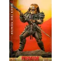Predator Broken Tusk Hot Toys - Epic Collectible Figure