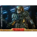 Predator Broken Tusk Hot Toys - Epic Collectible Figure