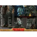 Predator Broken Tusk Hot Toys - Epic Collectible Figure
