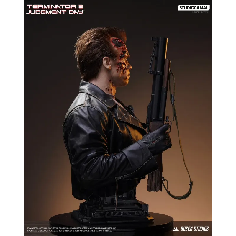 Terminator 2 T-800 Battle Damaged (Mechanical) Life Size Bust Queen Studios