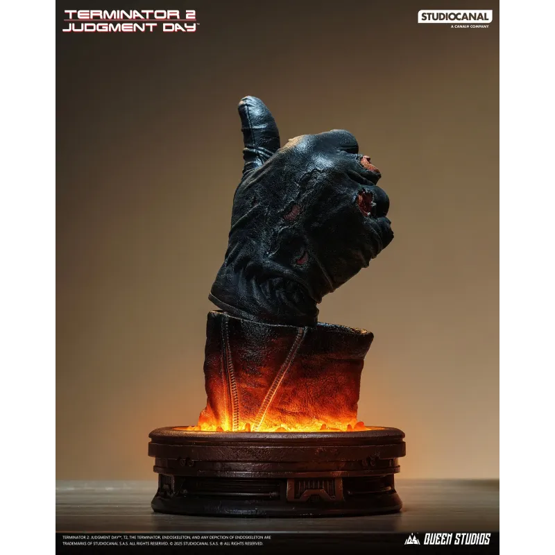 Terminator 2 T-800 Battle Damaged (Mechanical) Life Size Bust Queen Studios