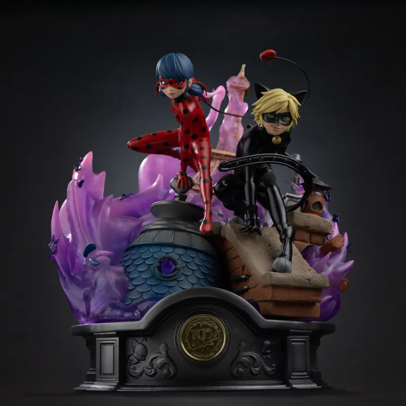 Miraculous Lady Bug and Cat Noir Iron Studios