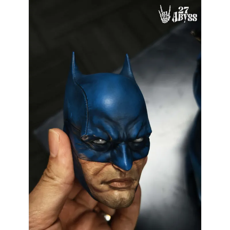 Batman Bust con LED - 27abyss Studio | Colección Exclusiva