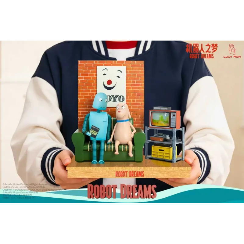 Robot Dreams Luck Moai