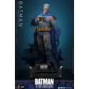 DC Batman: The Dark Knight Returns Batman (Battle Damaged Version) Hot Toys