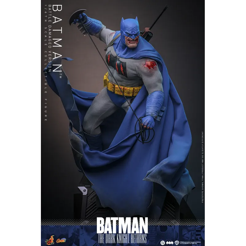 DC Batman: The Dark Knight Returns Batman (Battle Damaged Version) Hot Toys