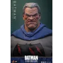 DC Batman: The Dark Knight Returns Batman (Battle Damaged Version) Hot Toys