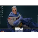 DC Batman: The Dark Knight Returns Batman (Battle Damaged Version) Hot Toys