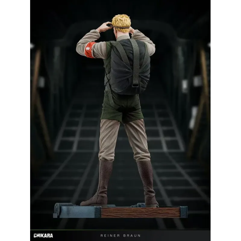 Attack on Titan Reiner Braun Parachuting Chikara Studio