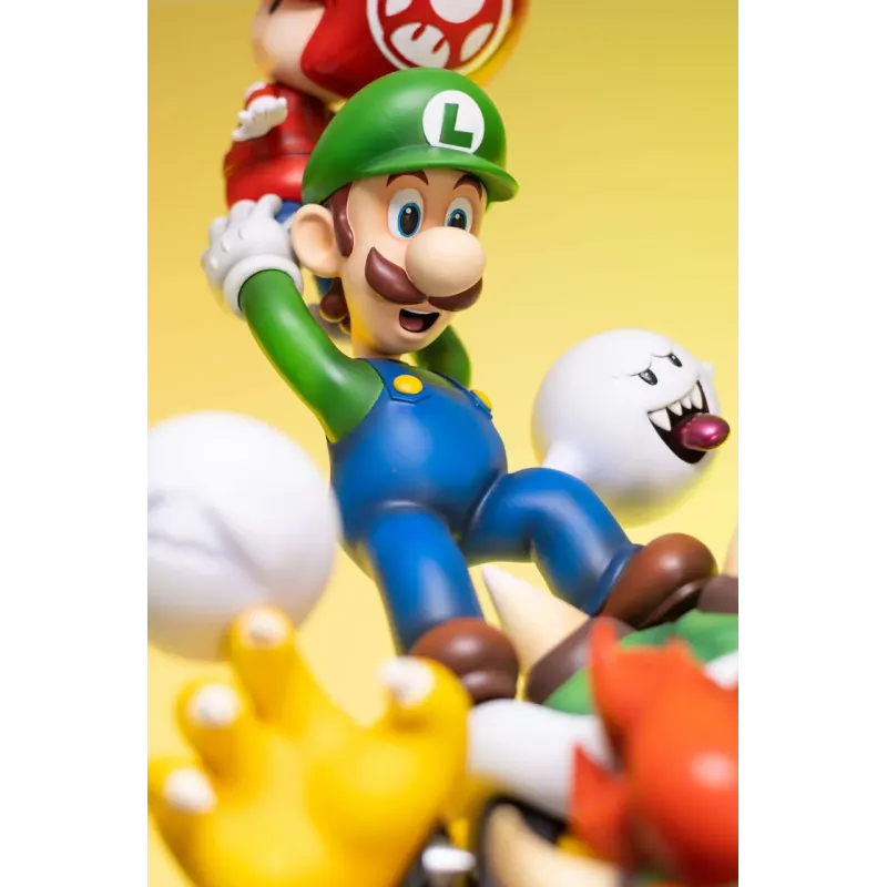 Super Mario Family V3 T Studio