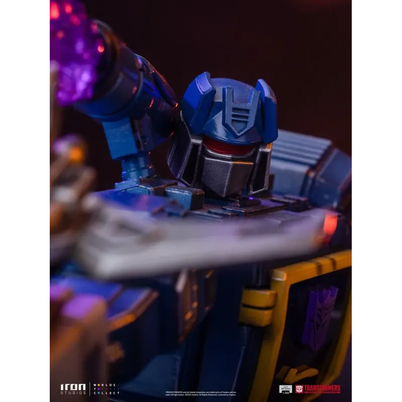 Transformers Soundwave Iron Studios