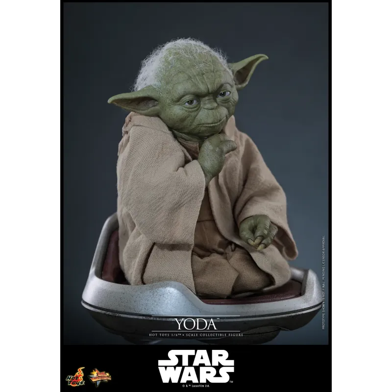 Star Wars: Revenge of the Sith Yoda Hot Toys