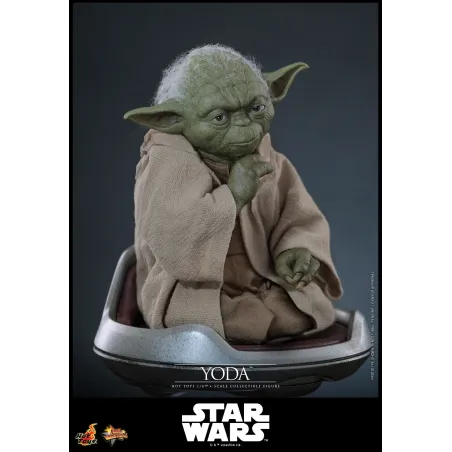 Star Wars: Revenge of the Sith Yoda Hot Toys