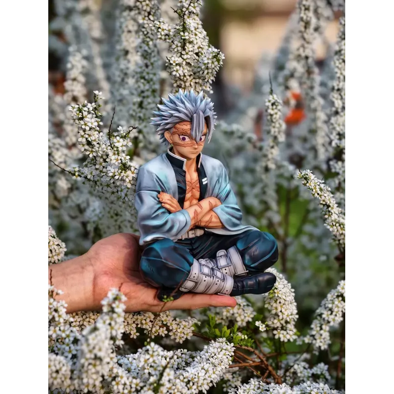 Kimetsu no Yaiba Sanemi Shinazugawa Sitting Pose REN Studio