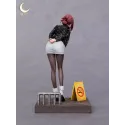 Dos personas fumando detrás del supermercado Tayama 1/6 - The Moon Studio