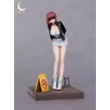 Dos personas fumando detrás del supermercado Tayama 1/6 - The Moon Studio