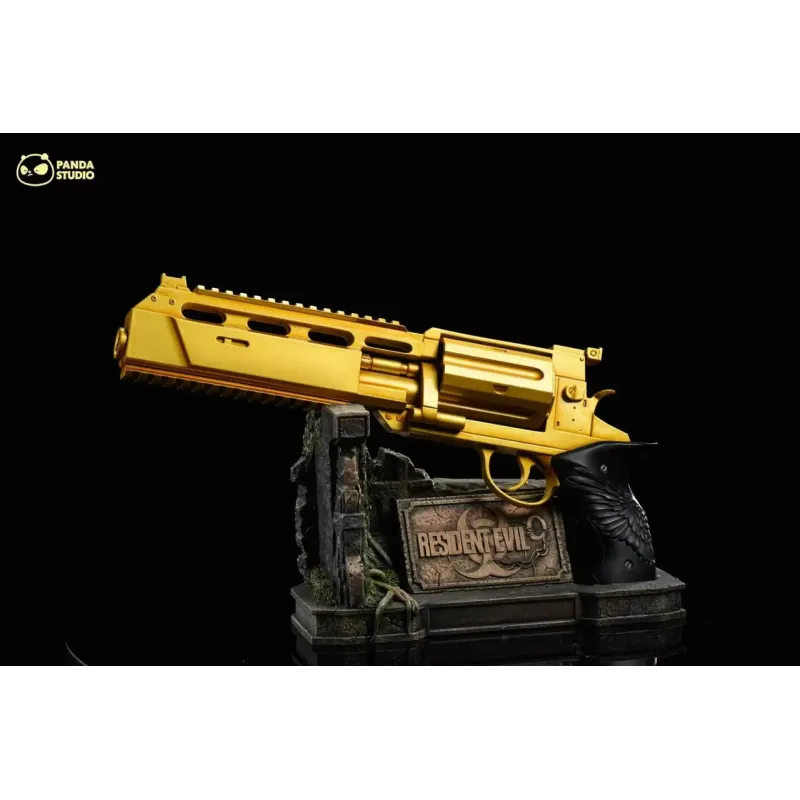 Resident Evil Requiem Revolver Requiem & Tactical handaxe Gold limited version Panda Studio
