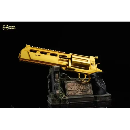 Resident Evil Requiem Revolver Requiem & Tactical handaxe Gold limited version Panda Studio