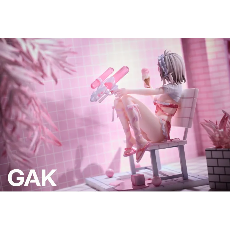 GAK Studio Water Gun Girl Strawberry Ribbon - Estatua de Resina