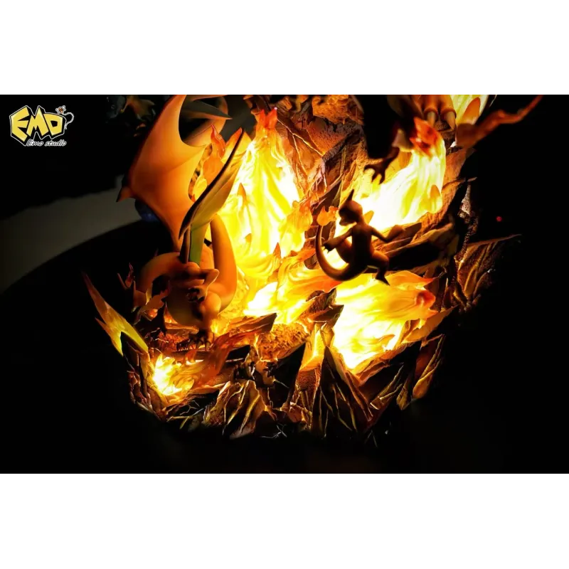 EMO Studio Charizard with LED - Unique Collectible Figure