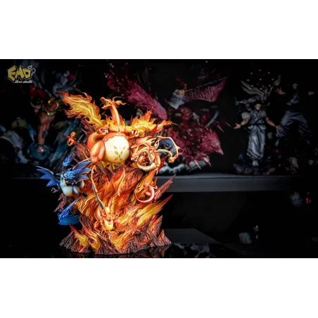 EMO Studio Charizard with LED - Unique Collectible Figure